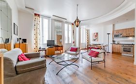 Appartement de grand standing, joliment décoré
